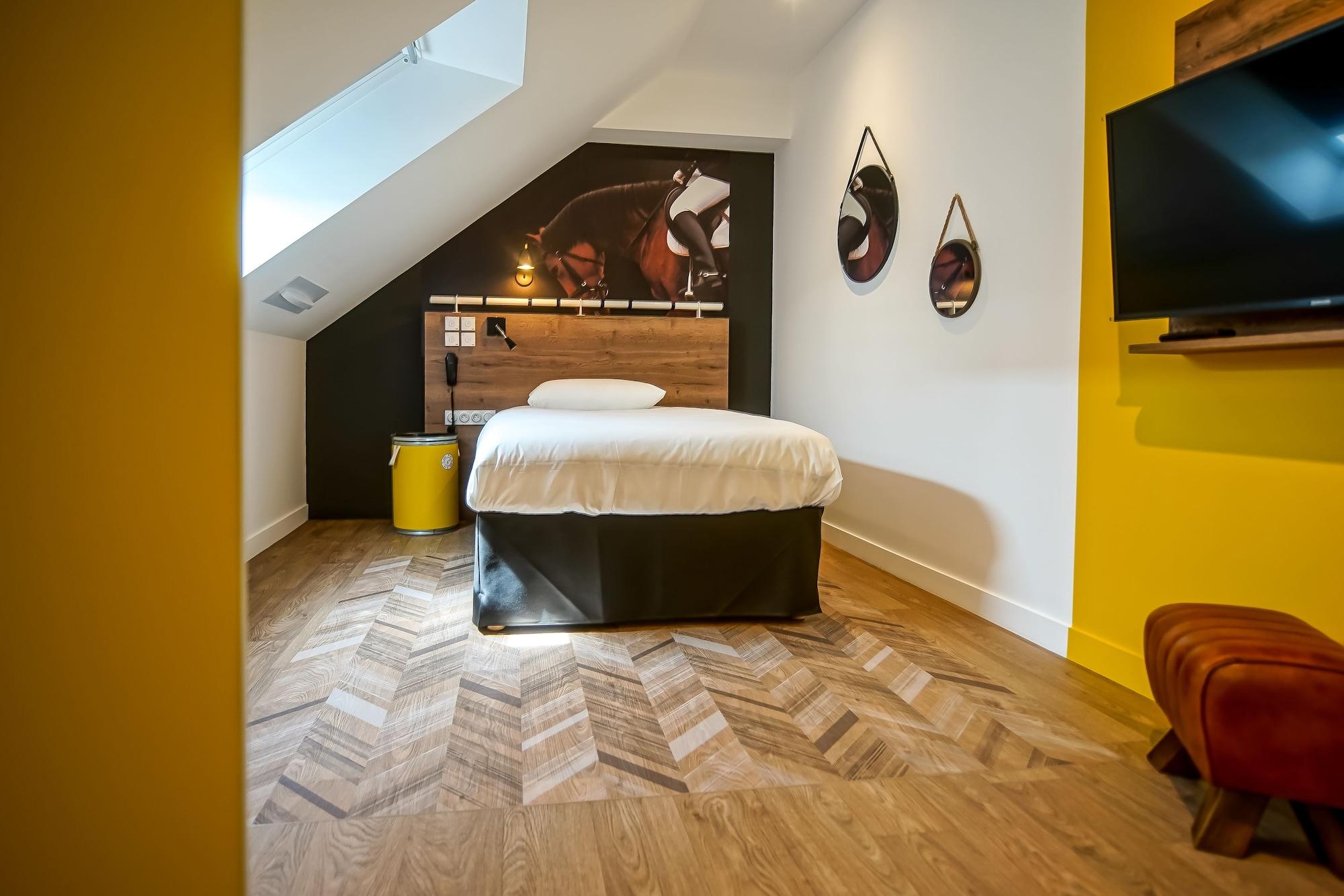 Ibis Styles Saumur Gare Centre Exterior photo