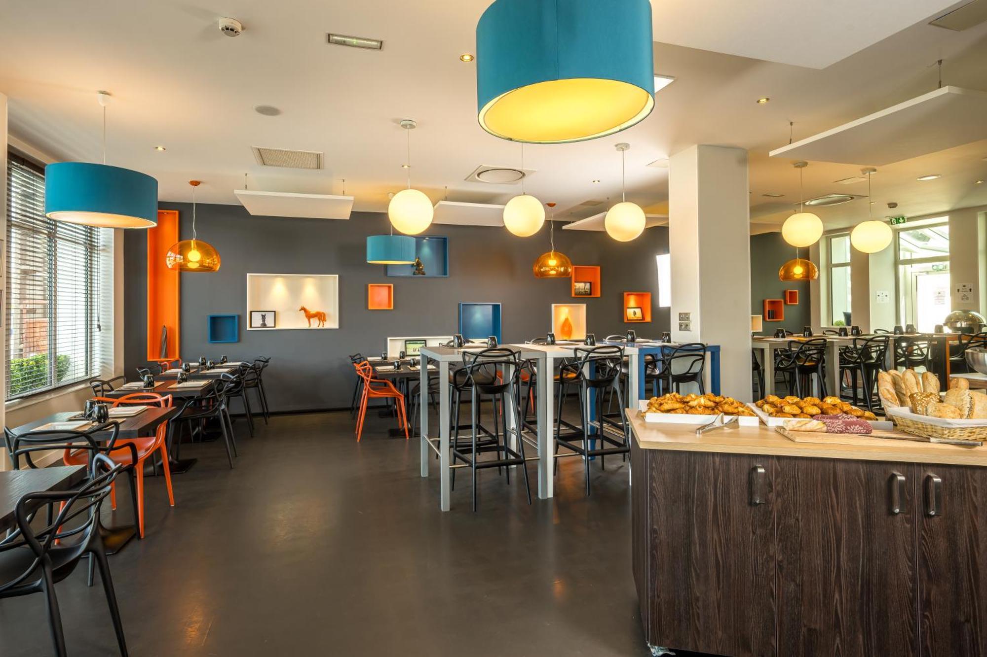 Ibis Styles Saumur Gare Centre Exterior photo