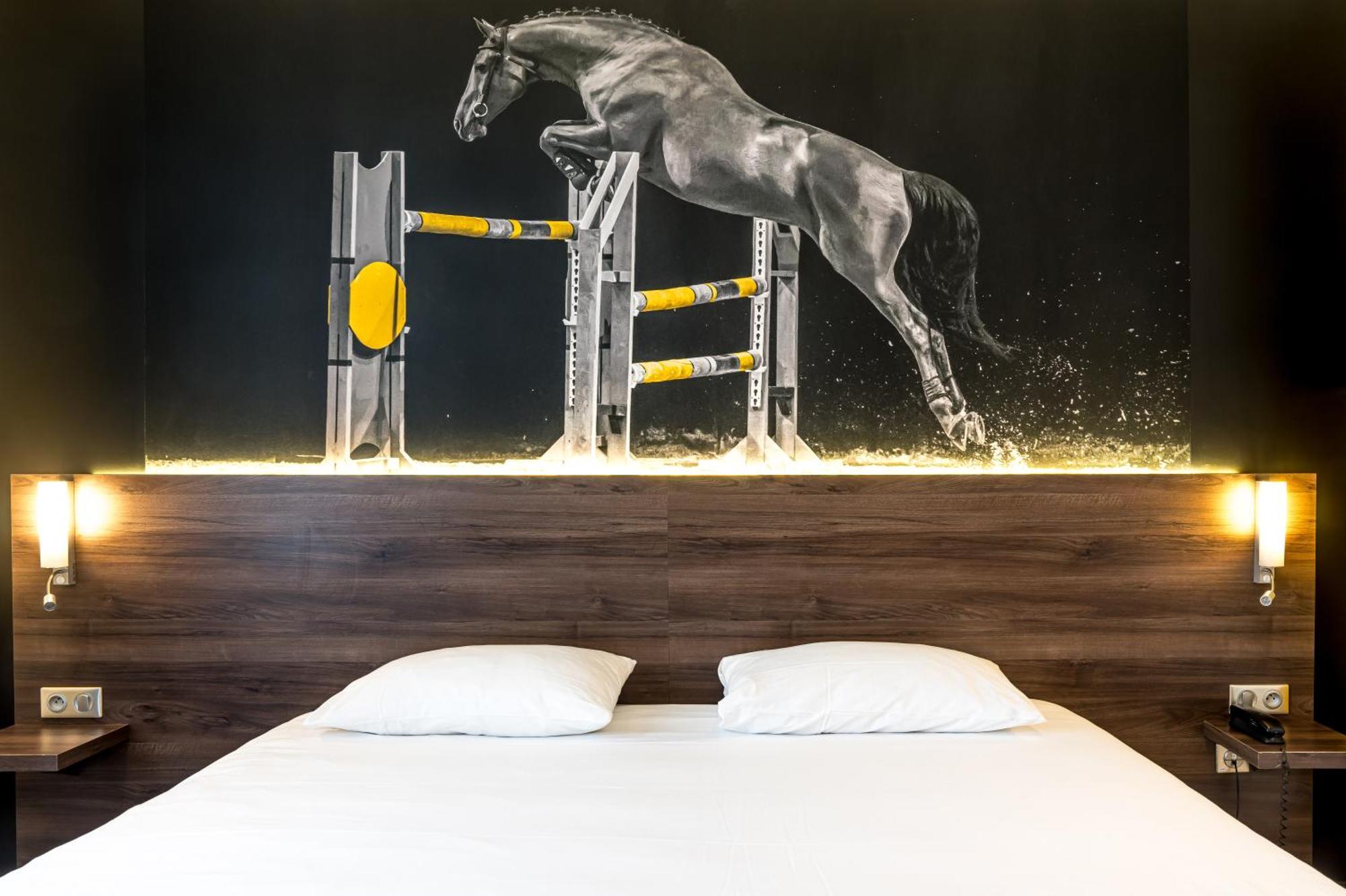 Ibis Styles Saumur Gare Centre Exterior photo